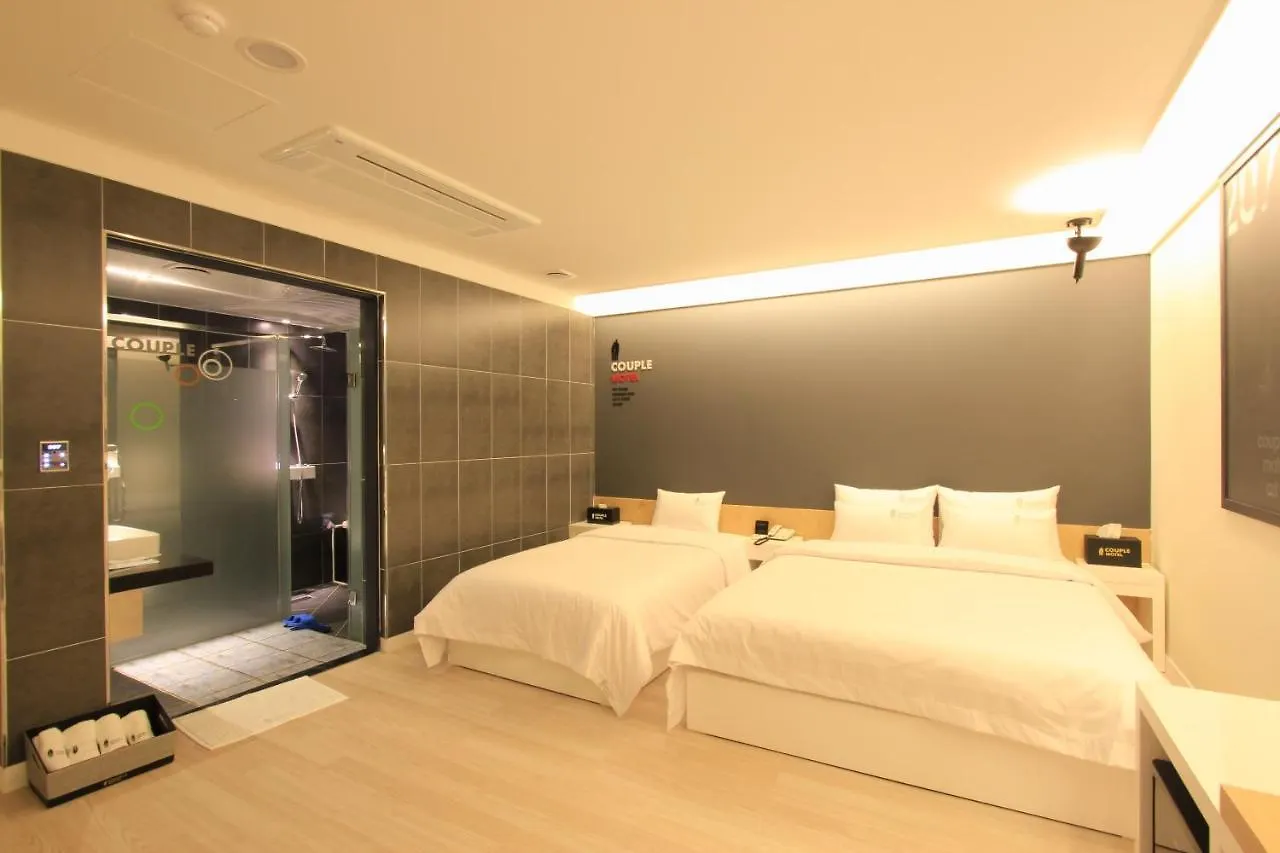 Motel Couple Ulsan