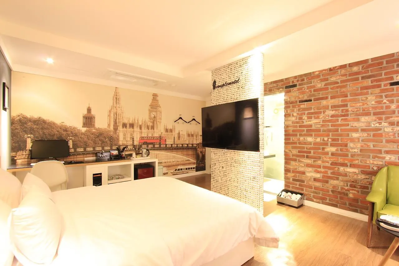 Motel Couple Ulsan